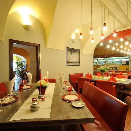 Erlebnis Post - Stadthotel Mit Eigenart 3* Spittal an der Drau